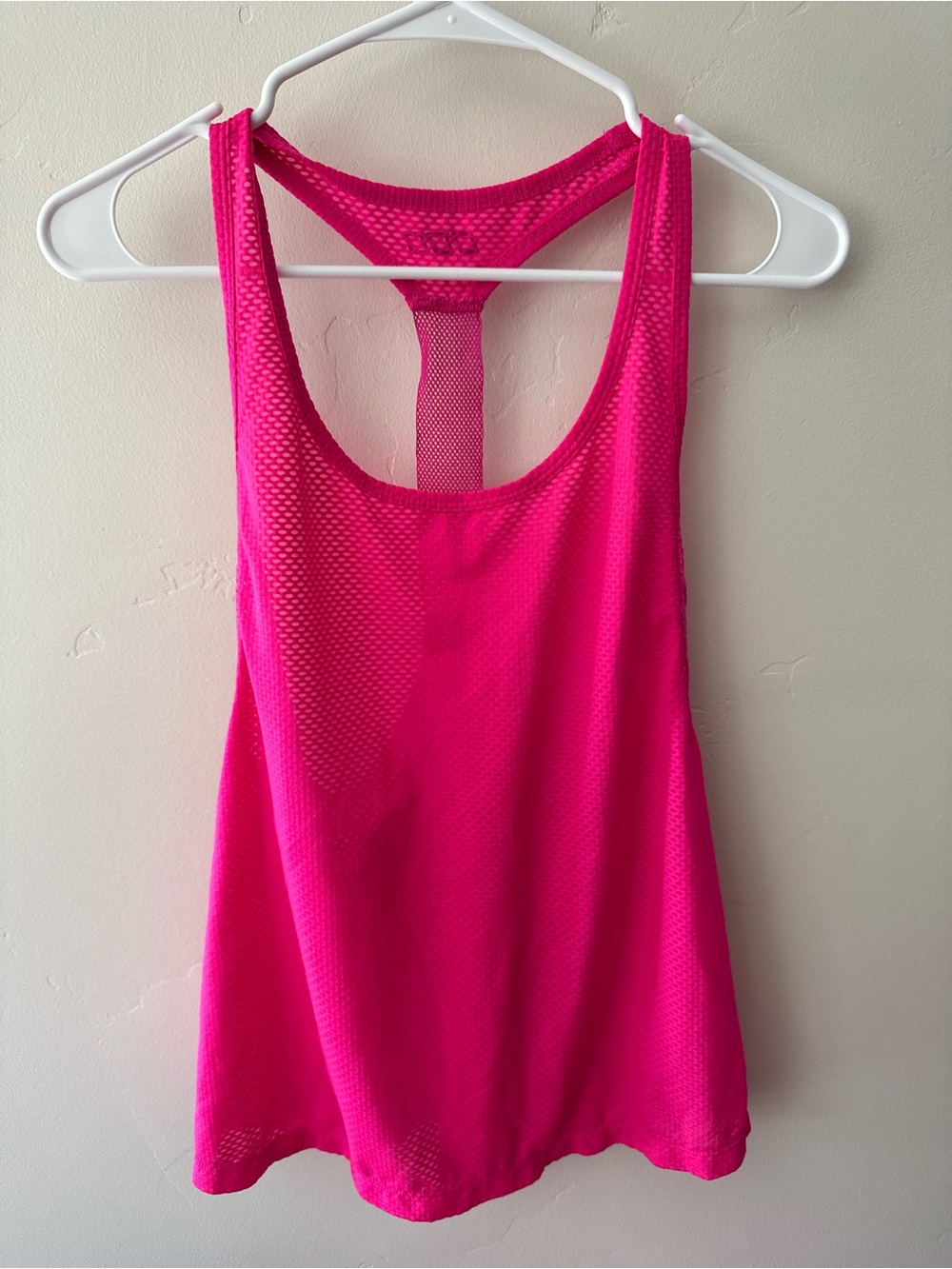 Womenโs Neon Pink Racerback Mesh Tank Top